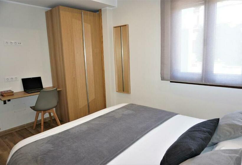 Apartamentos La Playina