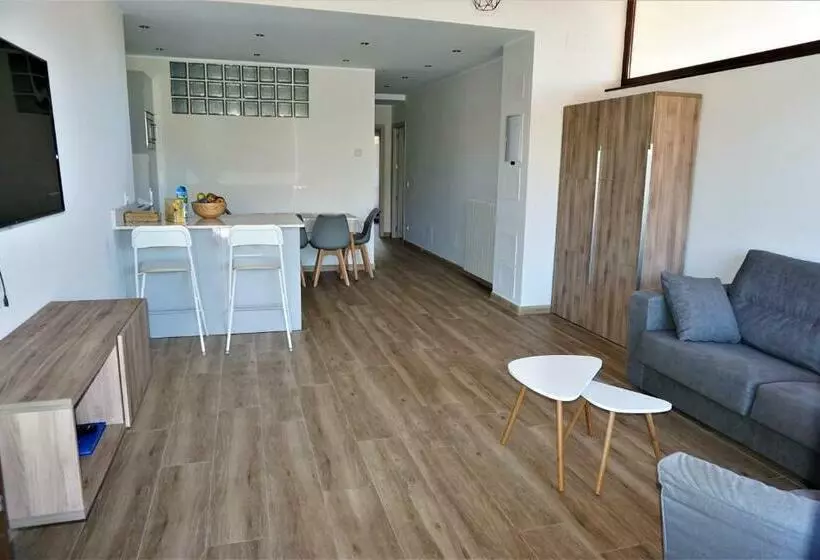 Apartamentos La Playina