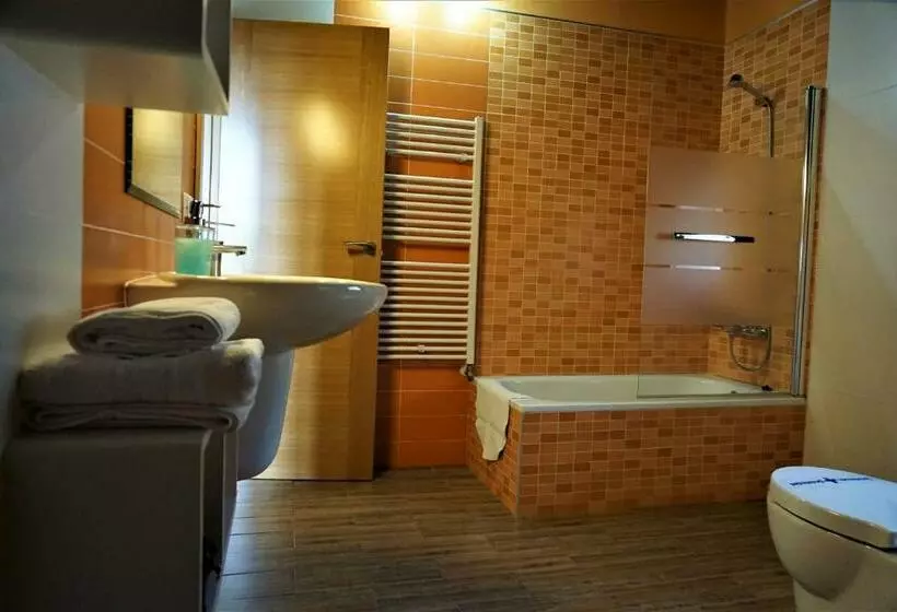 Apartamentos La Playina