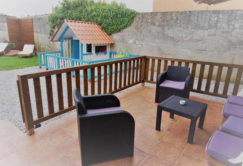 Apartamentos La Playina