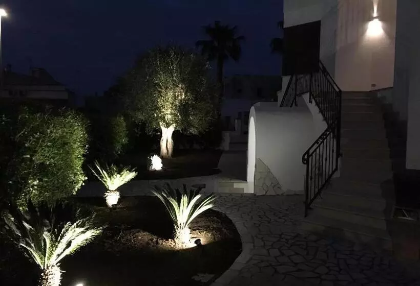 ペンション B&b Paradise