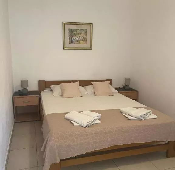 پانسیون Guest House Jasna