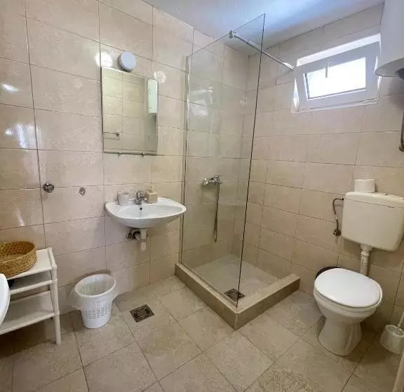 پانسیون Guest House Jasna