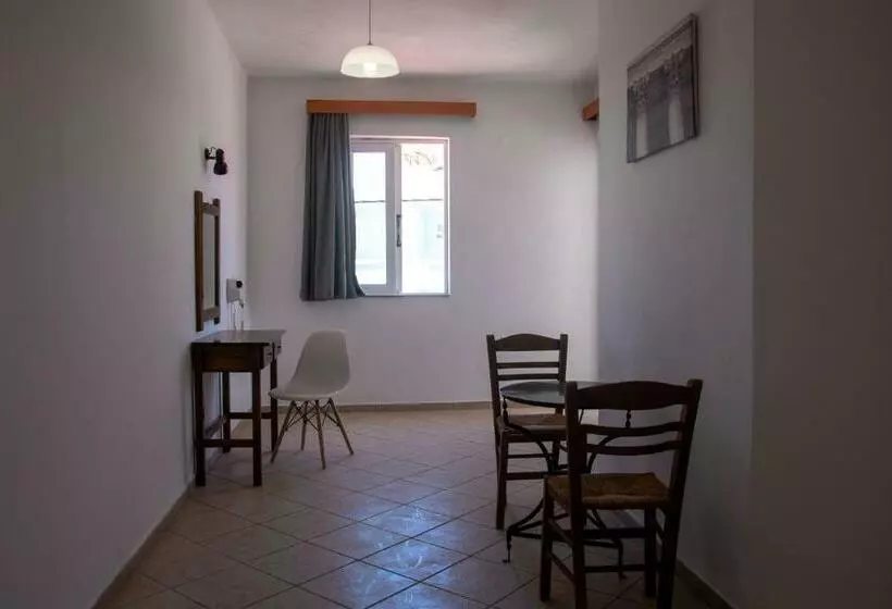 ホテル Harriets Apartments