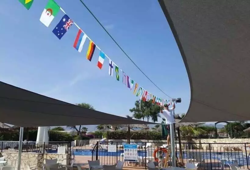 Hotelli Los Gallardos Leisure