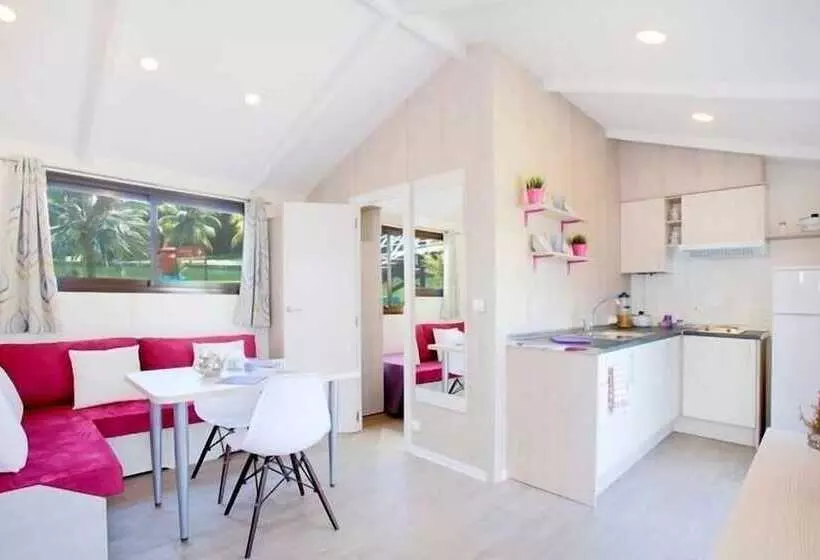 Hotelli Los Gallardos Leisure