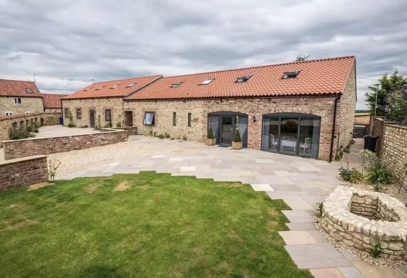 Captivating 4 Bed House In Lincoln