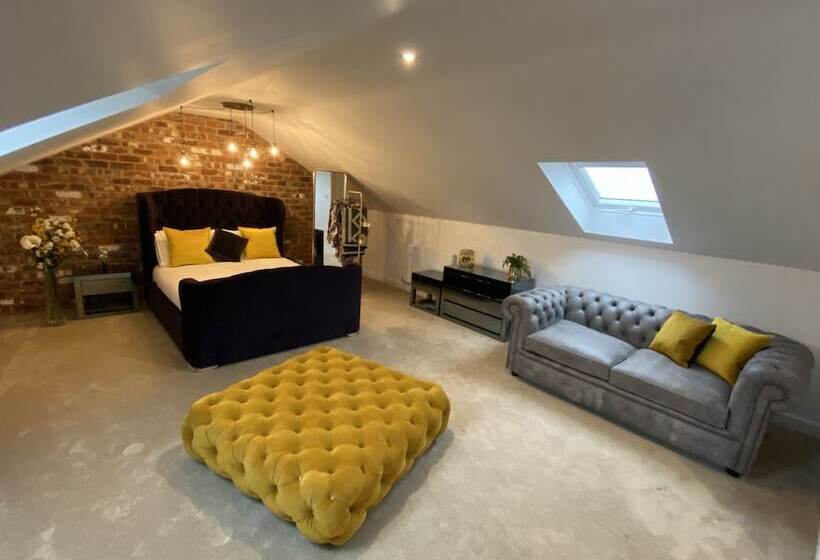 Captivating 4 Bed House In Lincoln