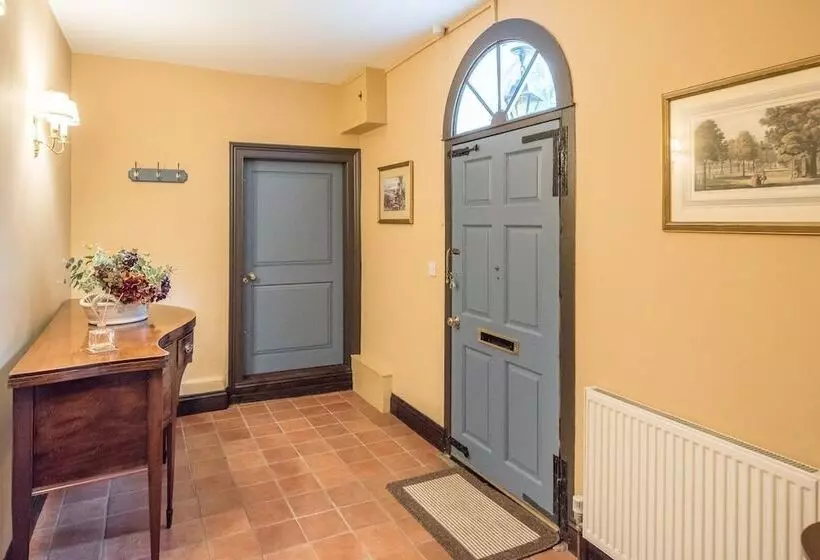 Cliftons Cottage, Clare