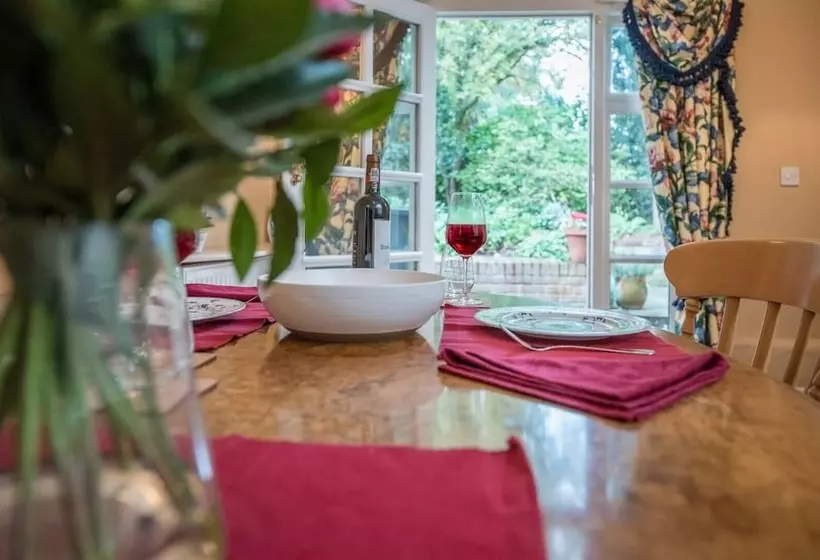 Cliftons Cottage, Clare