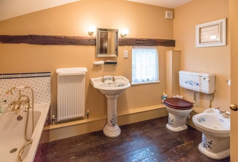 Cliftons Cottage, Clare