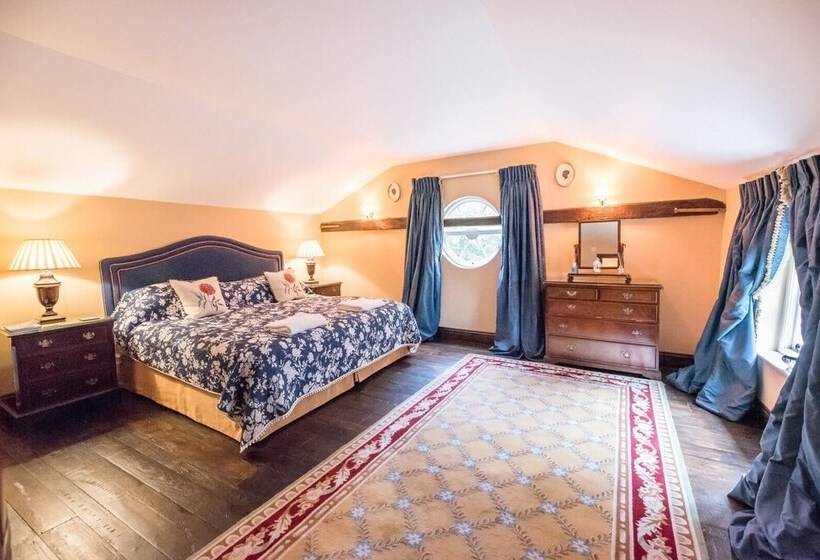 Cliftons Cottage, Clare