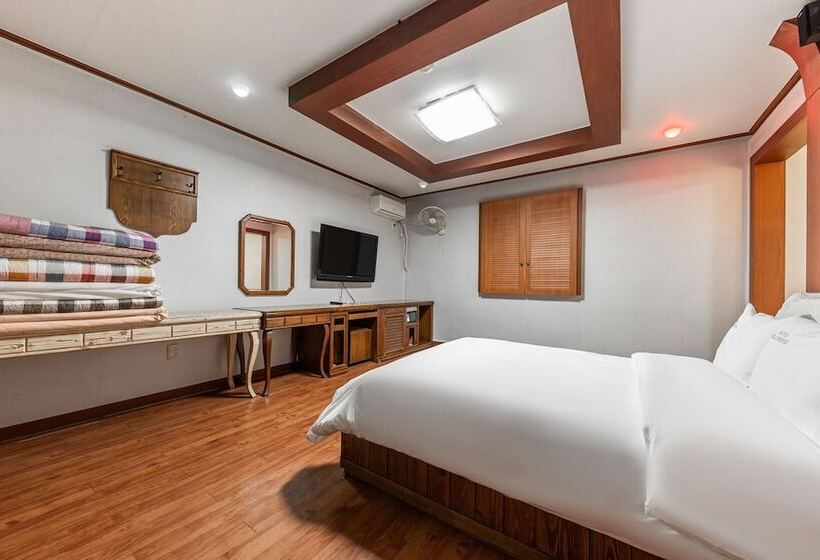 Daejeon Yuseong Motel Nine