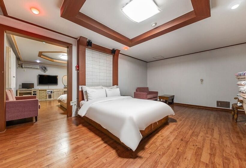 Daejeon Yuseong Motel Nine