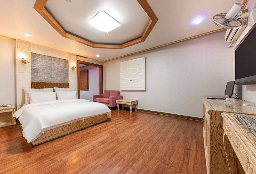 Daejeon Yuseong Motel Nine