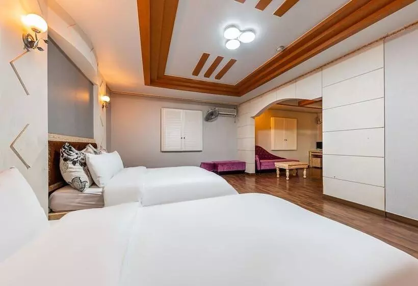 Daejeon Yuseong Motel Nine