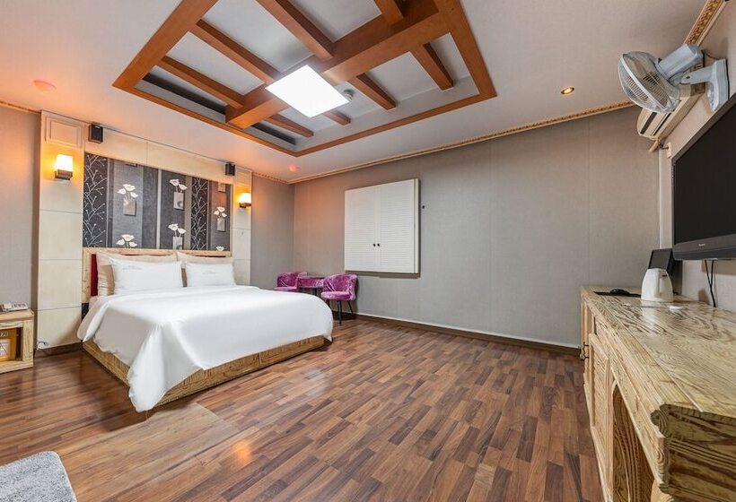 Daejeon Yuseong Motel Nine