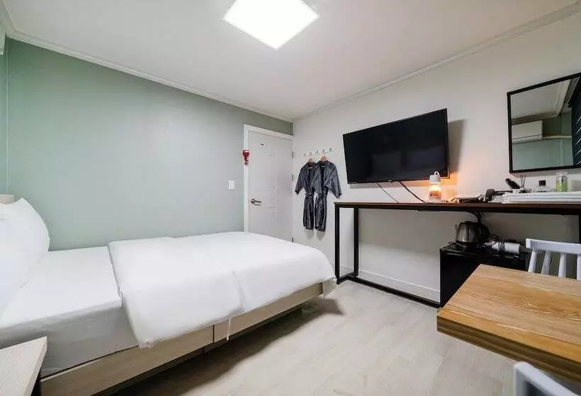 Gangneung J Block Motel