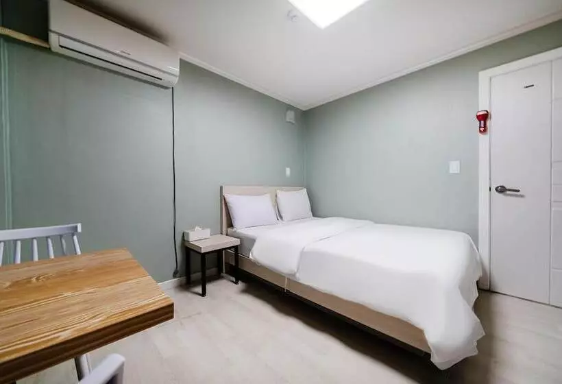 Gangneung J Block Motel
