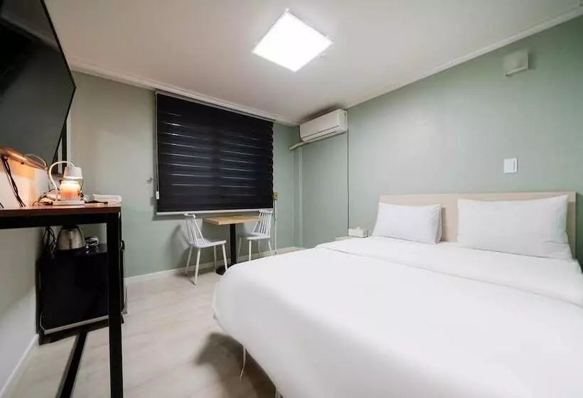 Gangneung J Block Motel