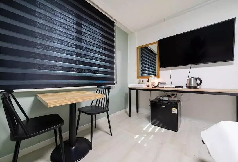 Gangneung J Block Motel