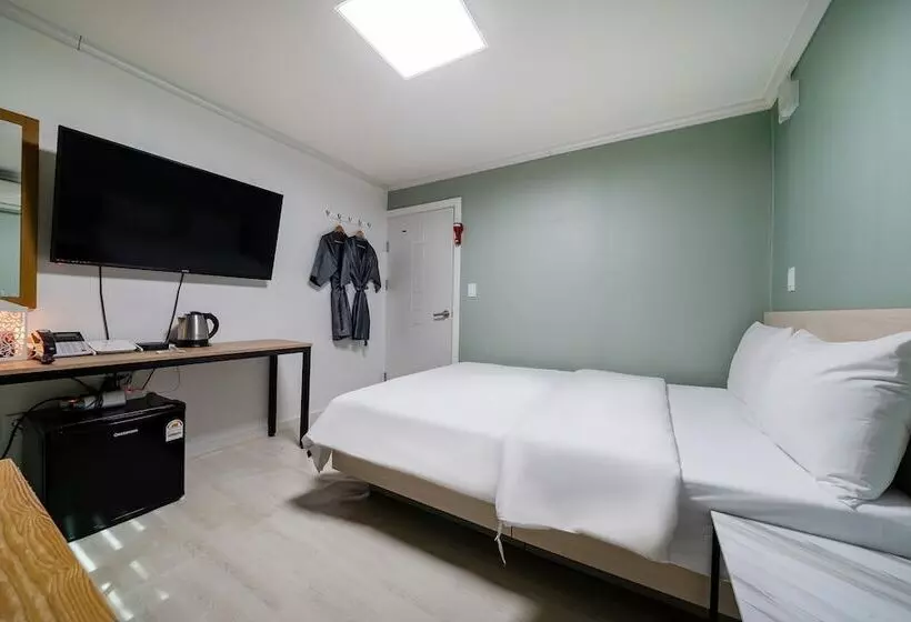 Gangneung J Block Motel