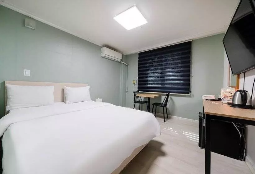 Gangneung J Block Motel