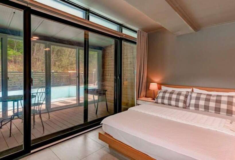 Gyeongju Local 054 Pension