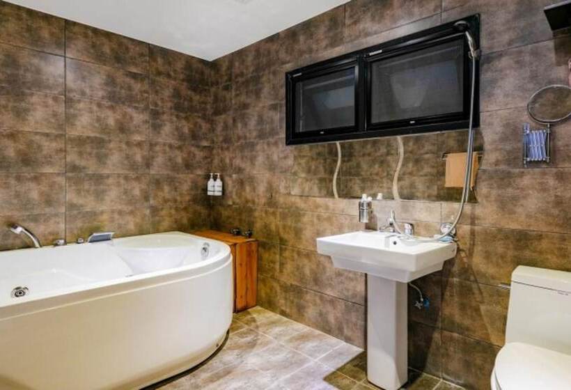 Gyeongju Local 054 Pension