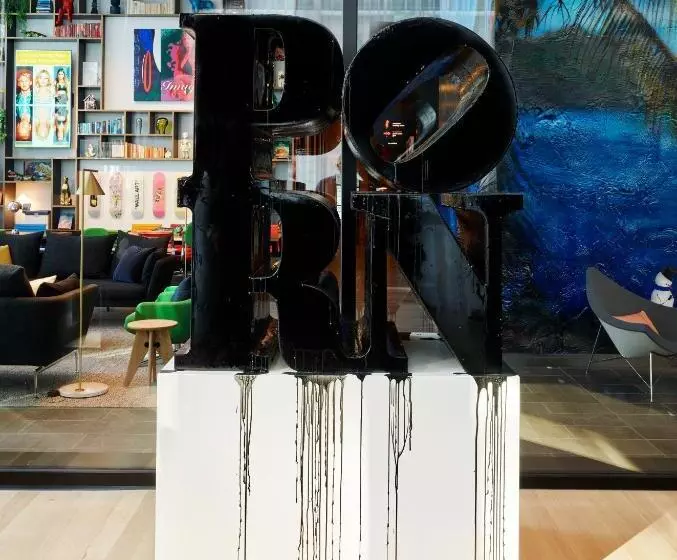 ホテル Citizenm Los Angeles Downtown