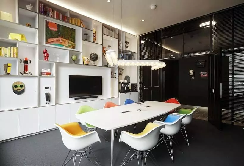 ホテル Citizenm Los Angeles Downtown