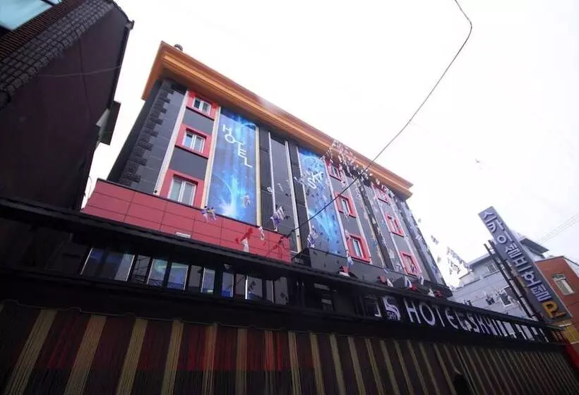 Hotelli Jinju Sky