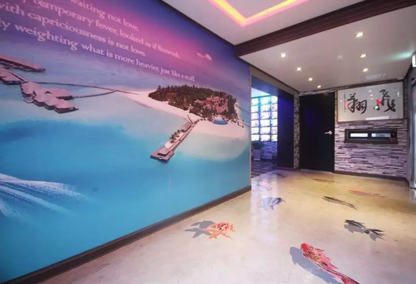 Hotelli Jinju Sky