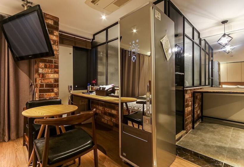 מוטל Gimhae Eobangdong Hotel The May