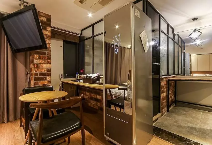 مُتل Gimhae Eobangdong Hotel The May