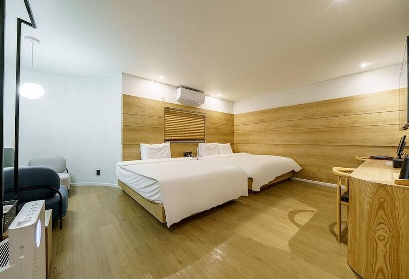 Motel Gimhae Samgye Hotel Next