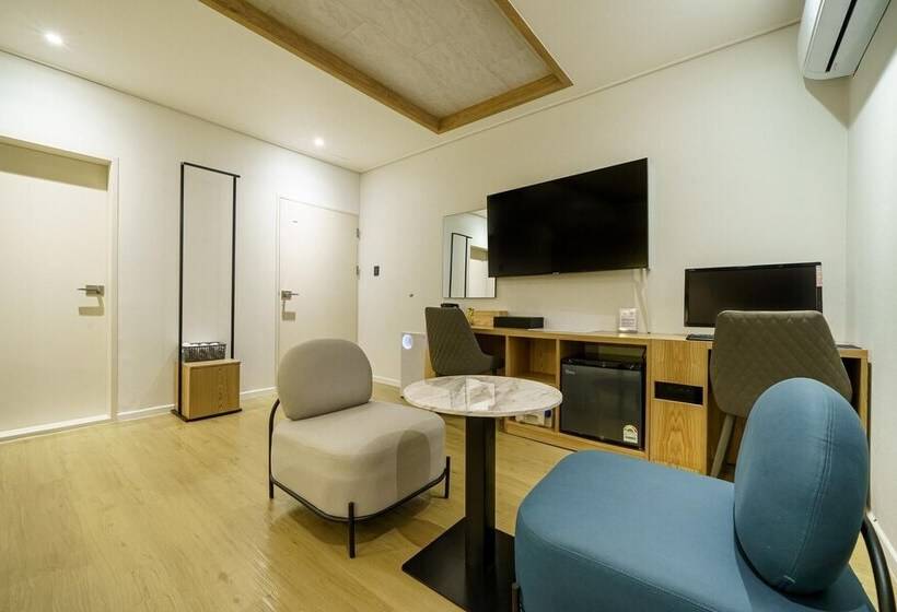 Motel Gimhae Samgye Hotel Next