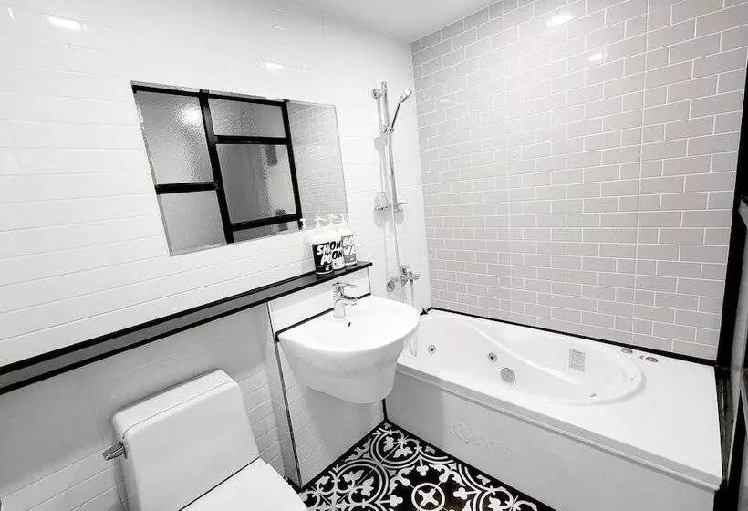 Motelli Jinju Hotel The V