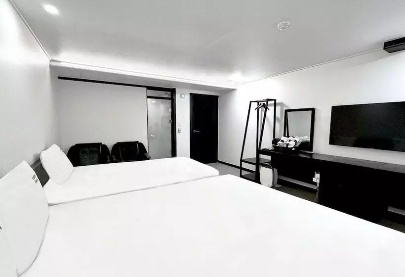 Motelli Jinju Hotel The V