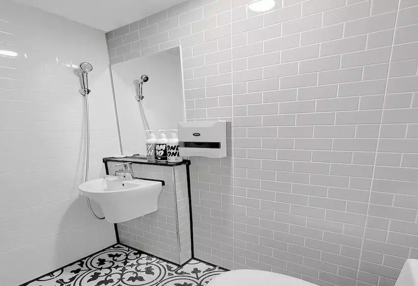 Motelli Jinju Hotel The V