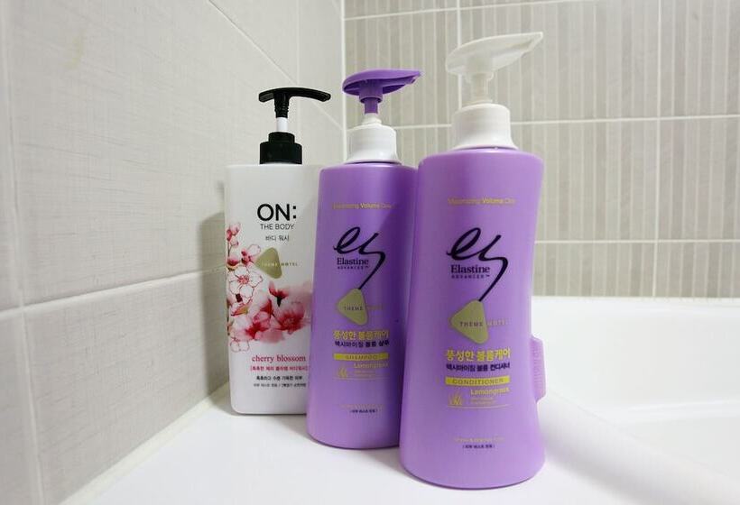 汽车旅馆  Konkun University Theme