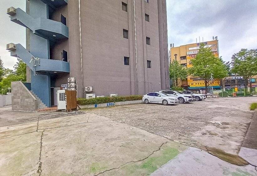 מוטל Suwon Station Myeongjak