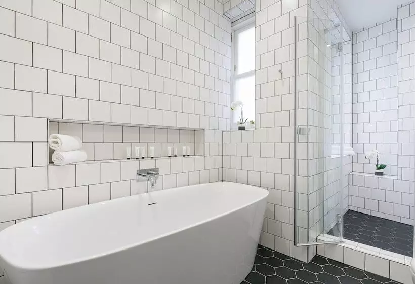 Urban Chic  Shaftesbury