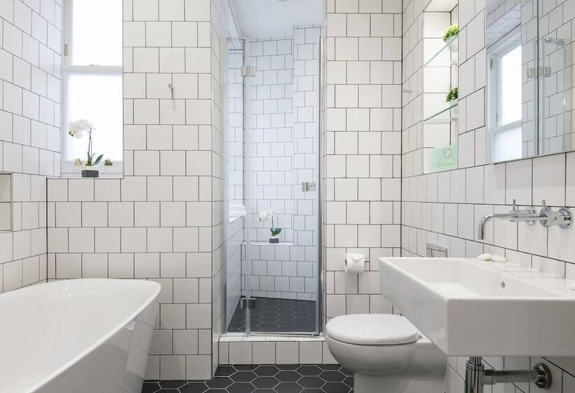 Urban Chic  Shaftesbury