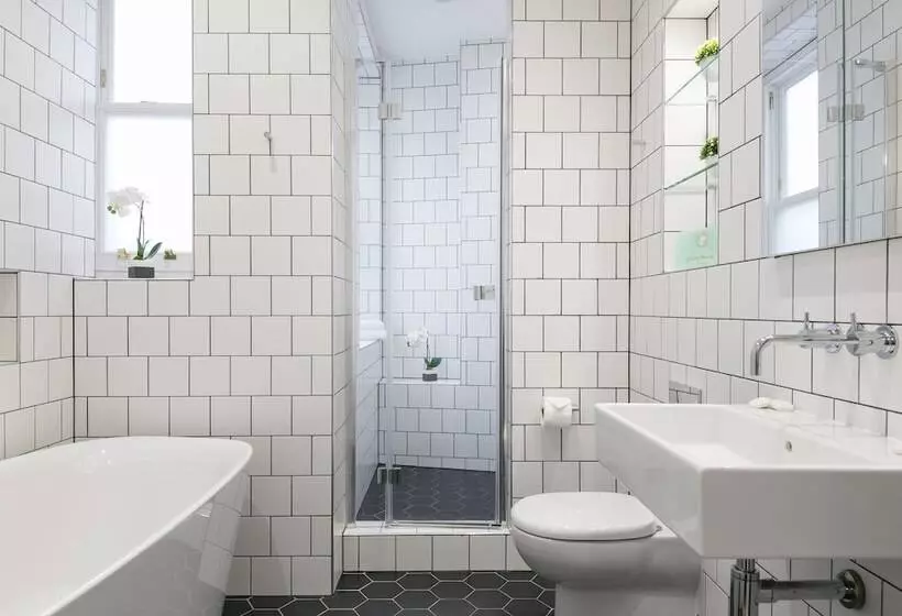 Urban Chic  Shaftesbury