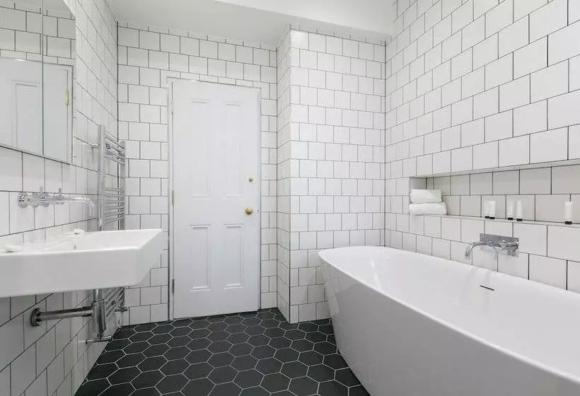 Urban Chic  Shaftesbury