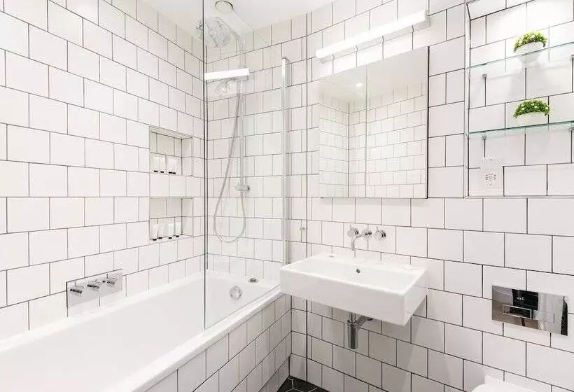 Urban Chic  Shaftesbury