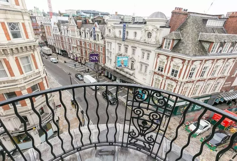 Urban Chic  Shaftesbury