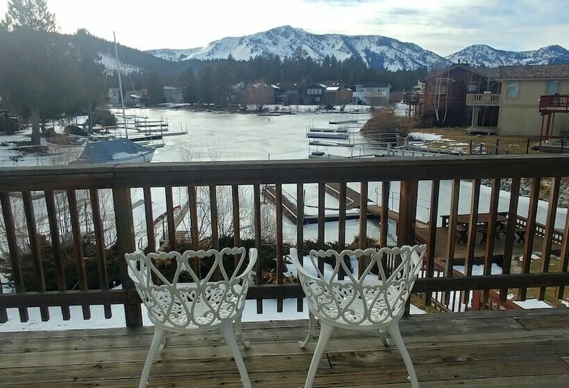 Waterfront Home, Close To A Variety Of Activities