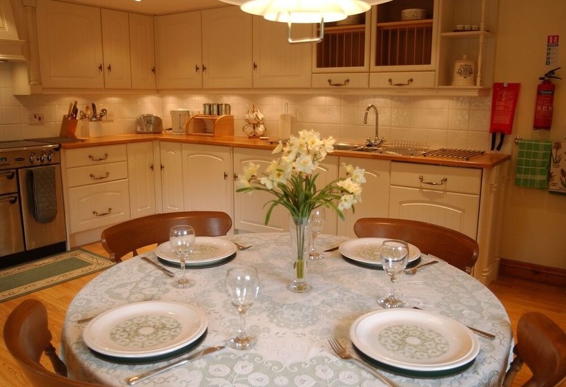 Country House Situated In Peacefull Valley Near Forest Fawr Geopark